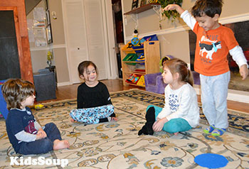 Preschool mitten circle game and activity